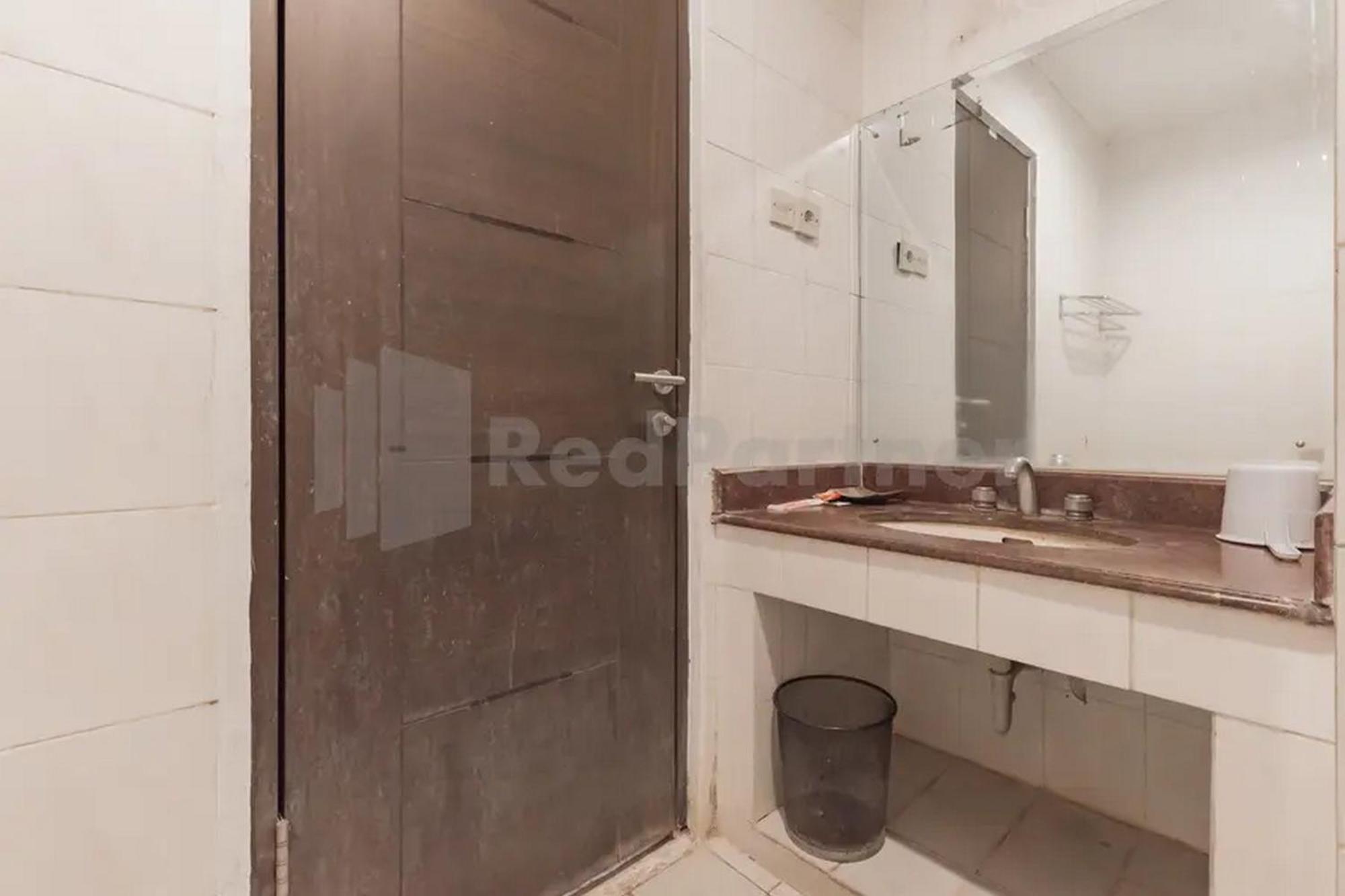 Hotel Ayong Linggarjati Kuningan Mitra Reddoorz Buitenkant foto